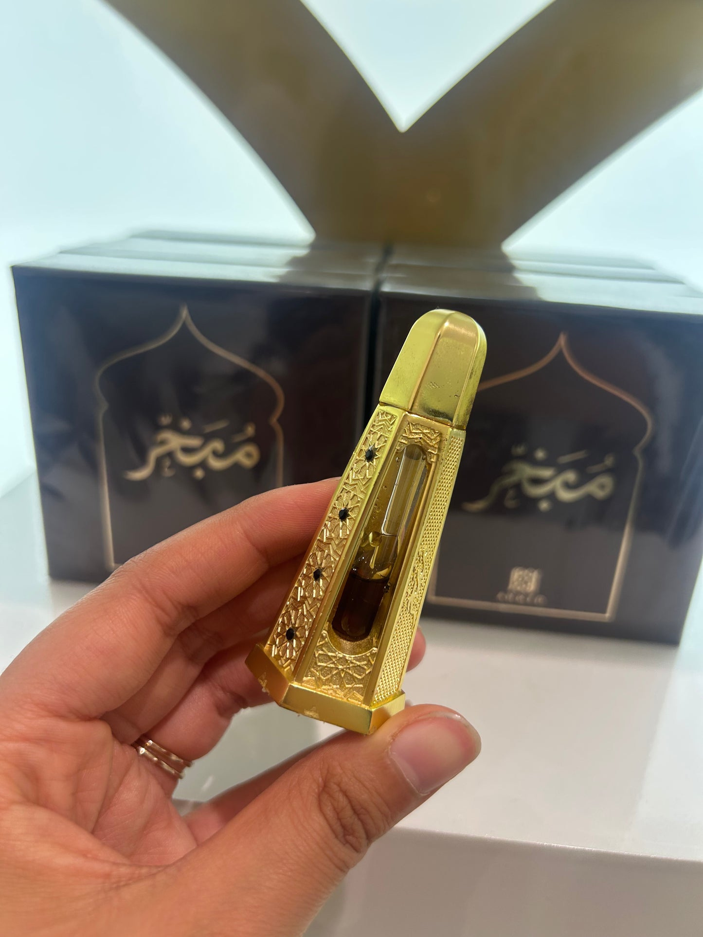 Huile Oud مُبَجّر - Ahmed Al Maghribi