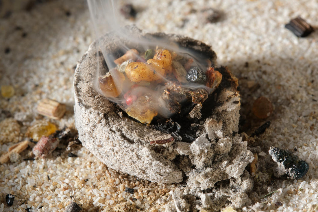 Pourquoi les rituels parfumés apaisent l’âme et transforment votre maison