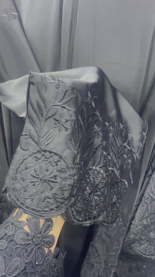 Abbaya/kimono satiné épaisse avec broderies 🇸🇦